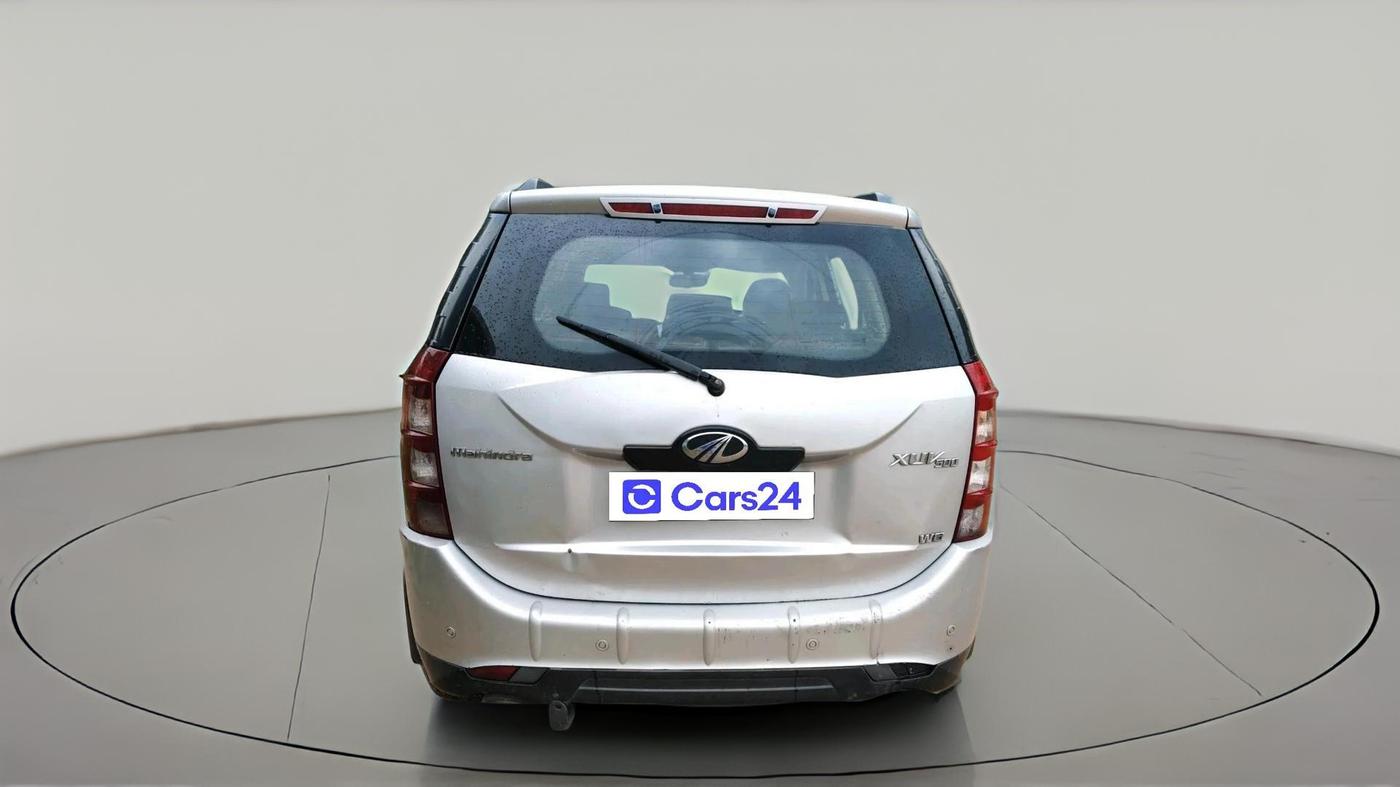 2015 Mahindra XUV500 W8, Diesel, Manual, 1,64,285 km, exterior