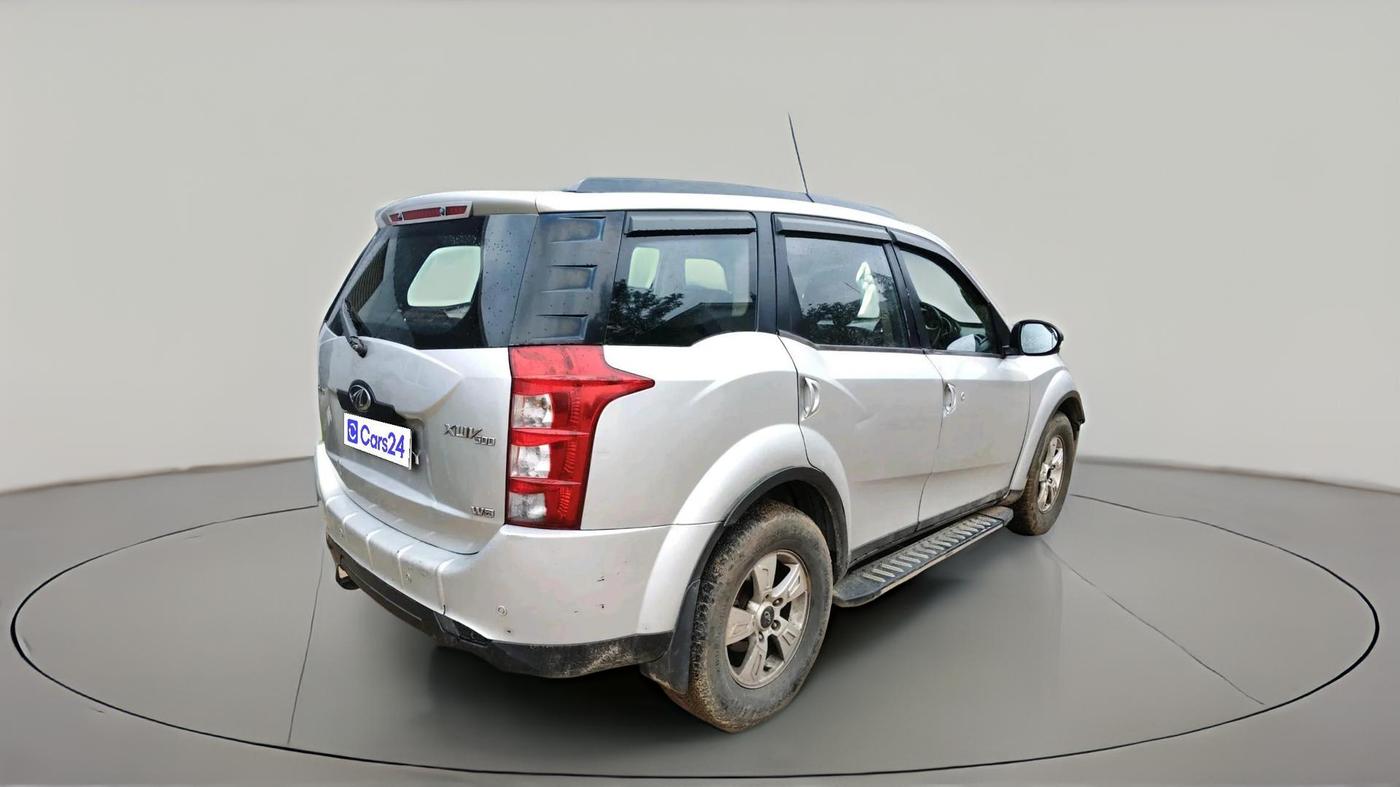 2015 Mahindra XUV500 W8, Diesel, Manual, 1,64,285 km, exterior