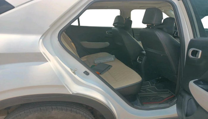 2022 Hyundai VENUE SX 1.2 PETROL, Petrol, Manual, 15,043 km, interior