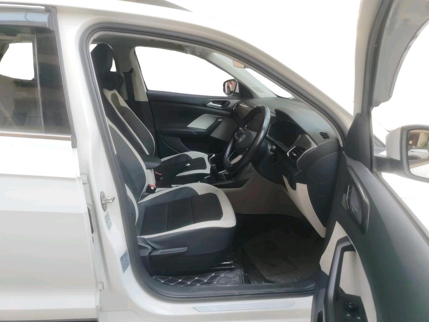 2022 Volkswagen TAIGUN TOPLINE 1.0 TSI MT, Petrol, Manual, 36,912 km, interior