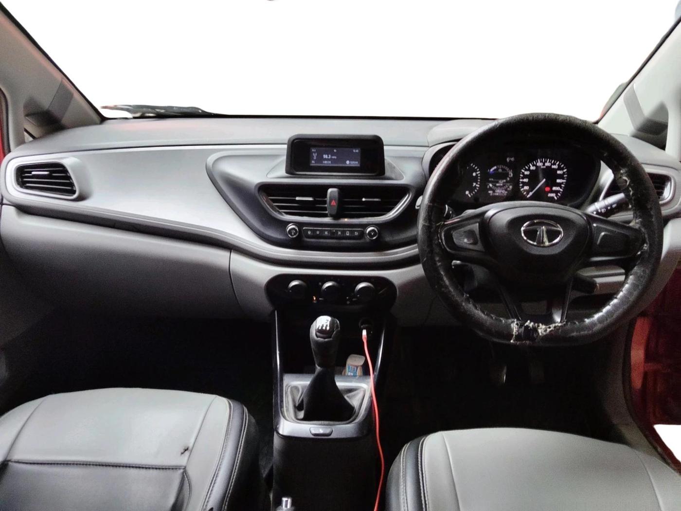 2021 Tata ALTROZ XM DIESEL, Diesel, Manual, 1,39,240 km, interior