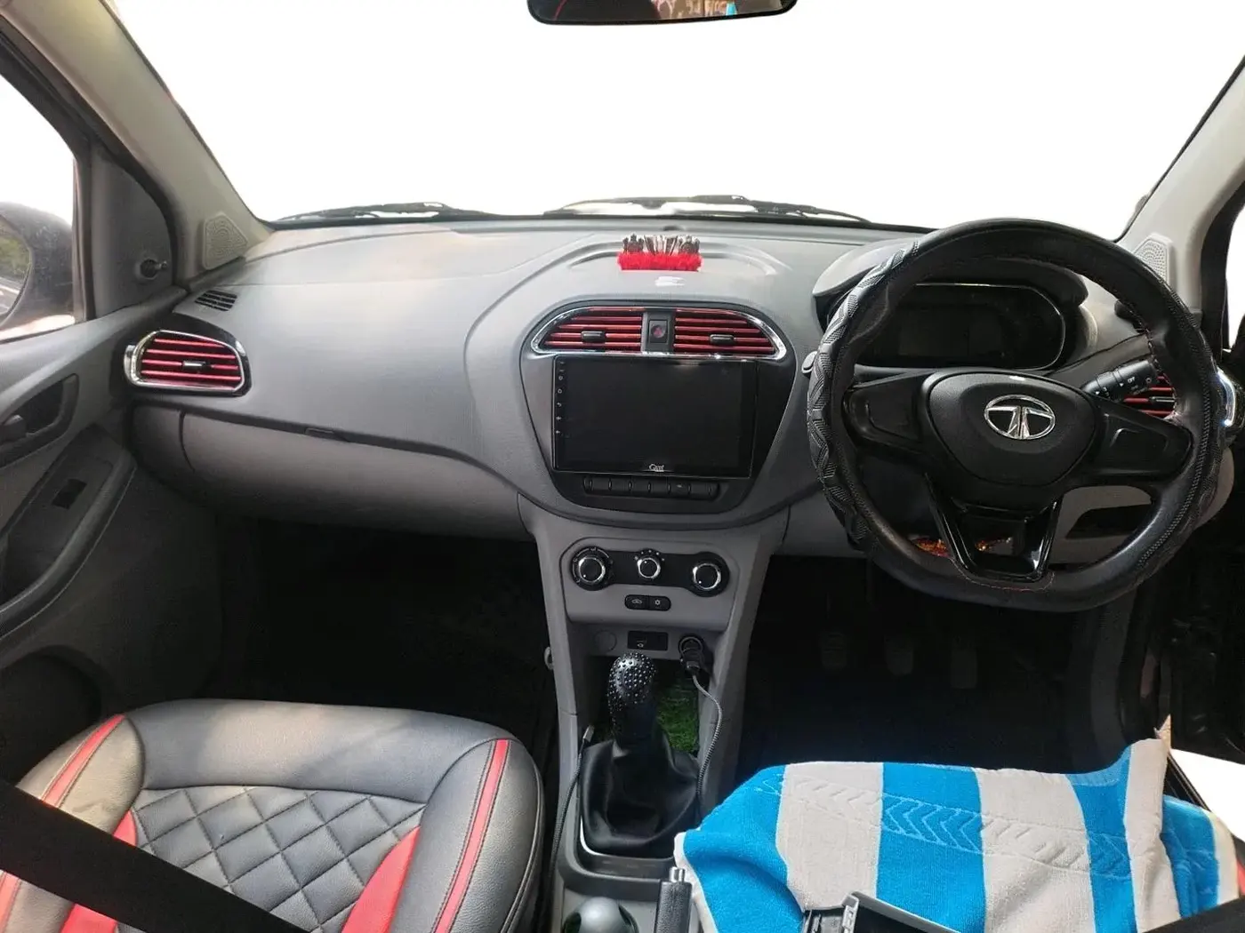 2023 Tata TIGOR XM CNG, CNG, Manual, 34,536 km, interior