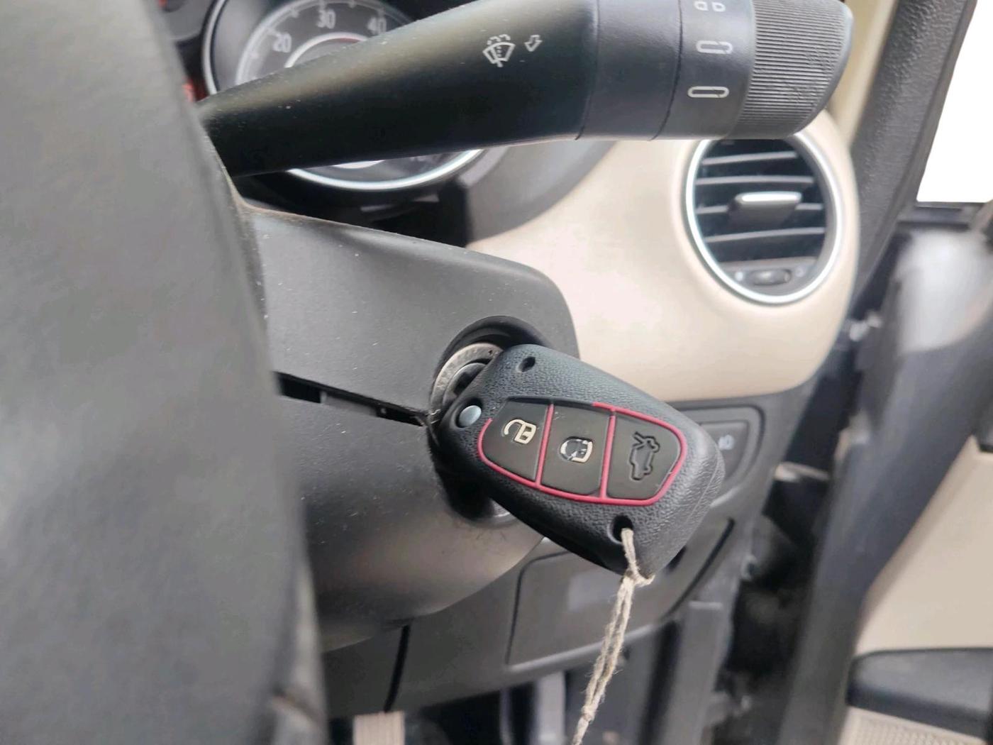 2016 Fiat Punto EVO EMOTION 1.3 MULTIJET, Diesel, Manual, 97,427 km, interior