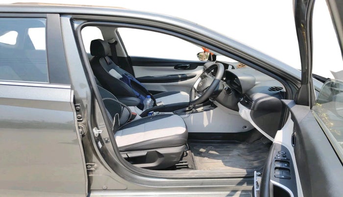 2024 Hyundai NEW I20 ASTA (O) 1.2 IVT, Petrol, Automatic, 26,565 km, interior