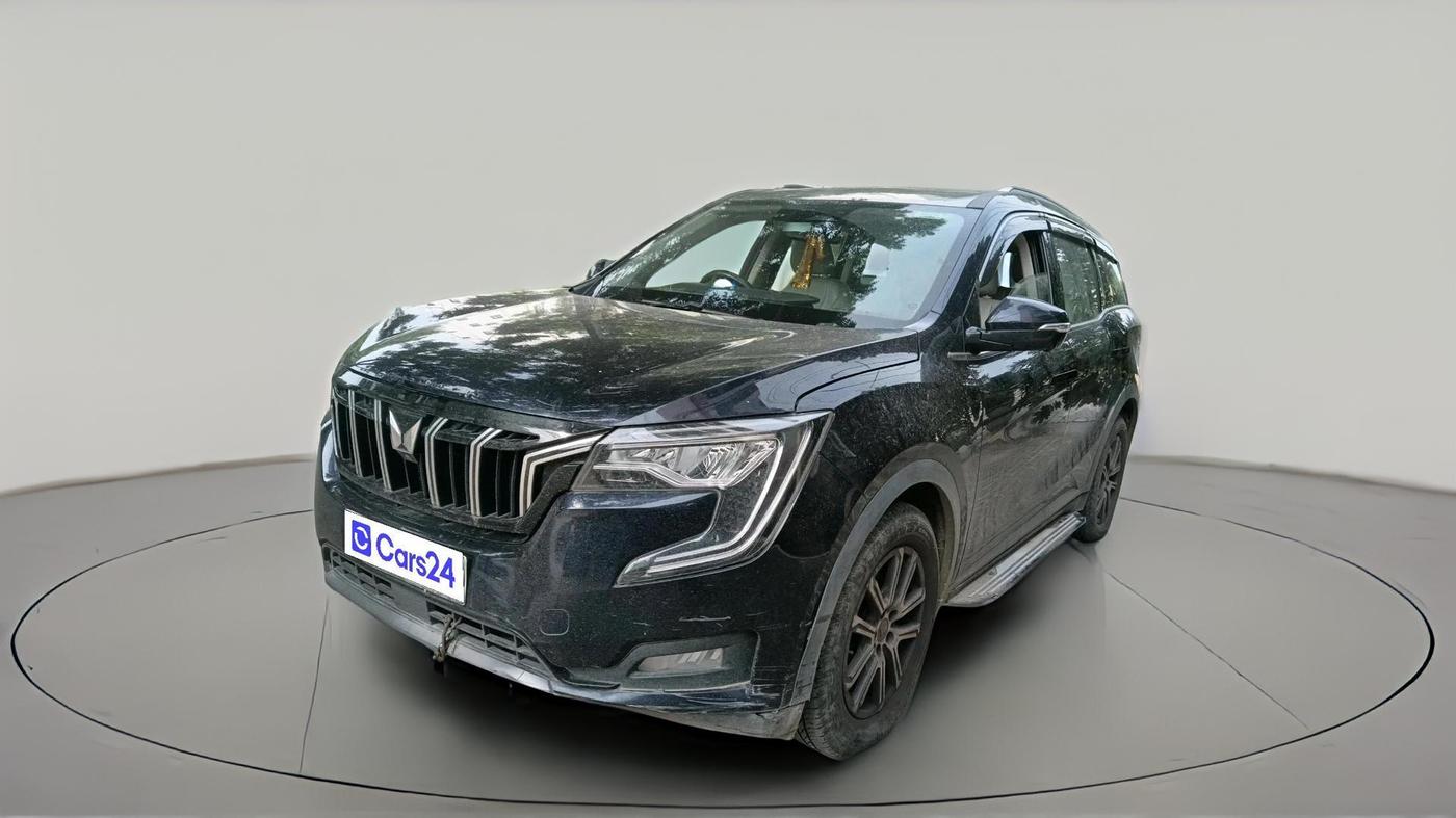 2022 Mahindra XUV700 AX 7 LUXURY D AWD AT 7 STR, Diesel, Automatic, 48,997 km, exterior