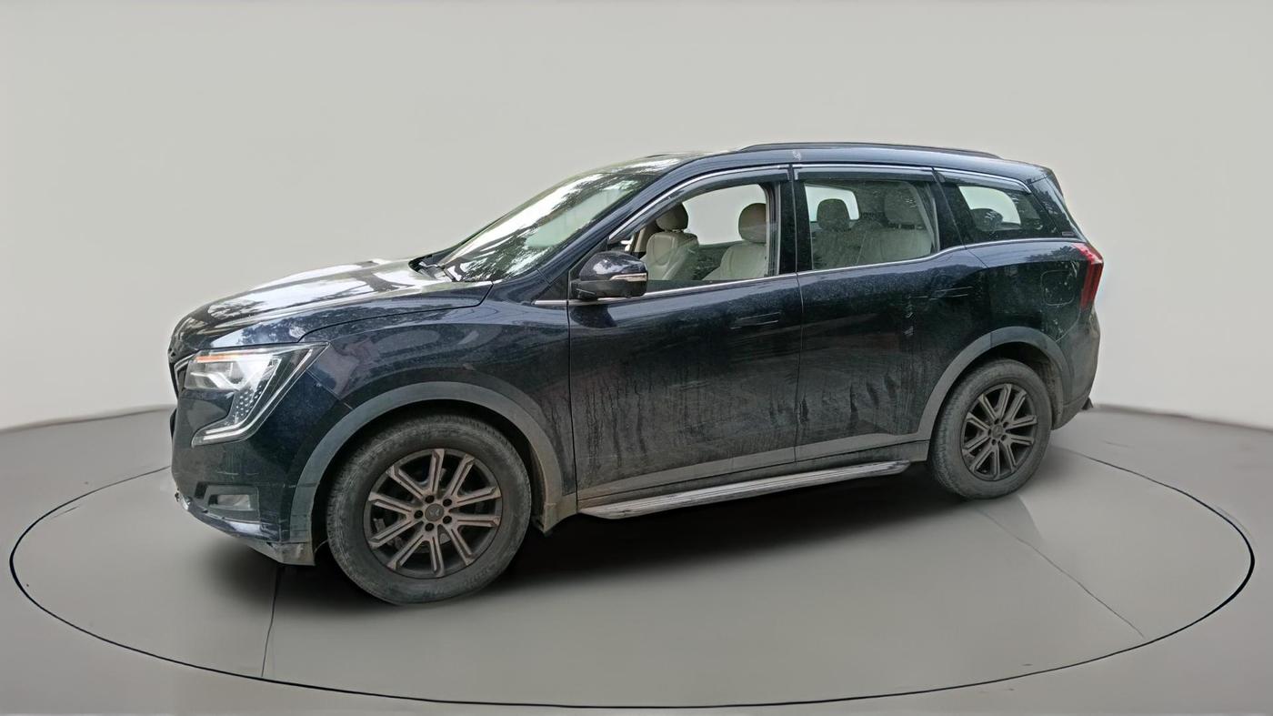 2022 Mahindra XUV700 AX 7 LUXURY D AWD AT 7 STR, Diesel, Automatic, 48,997 km, exterior