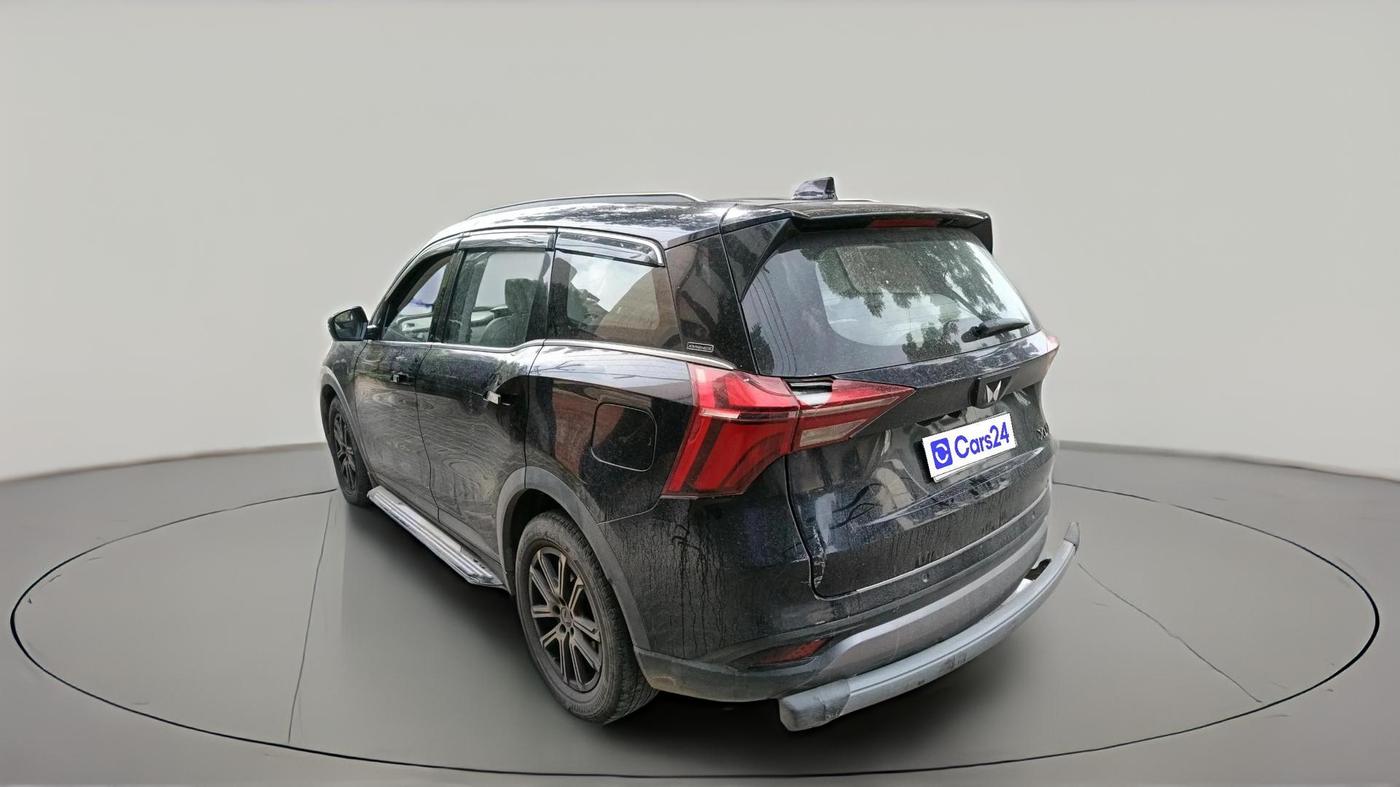 2022 Mahindra XUV700 AX 7 LUXURY D AWD AT 7 STR, Diesel, Automatic, 48,997 km, exterior