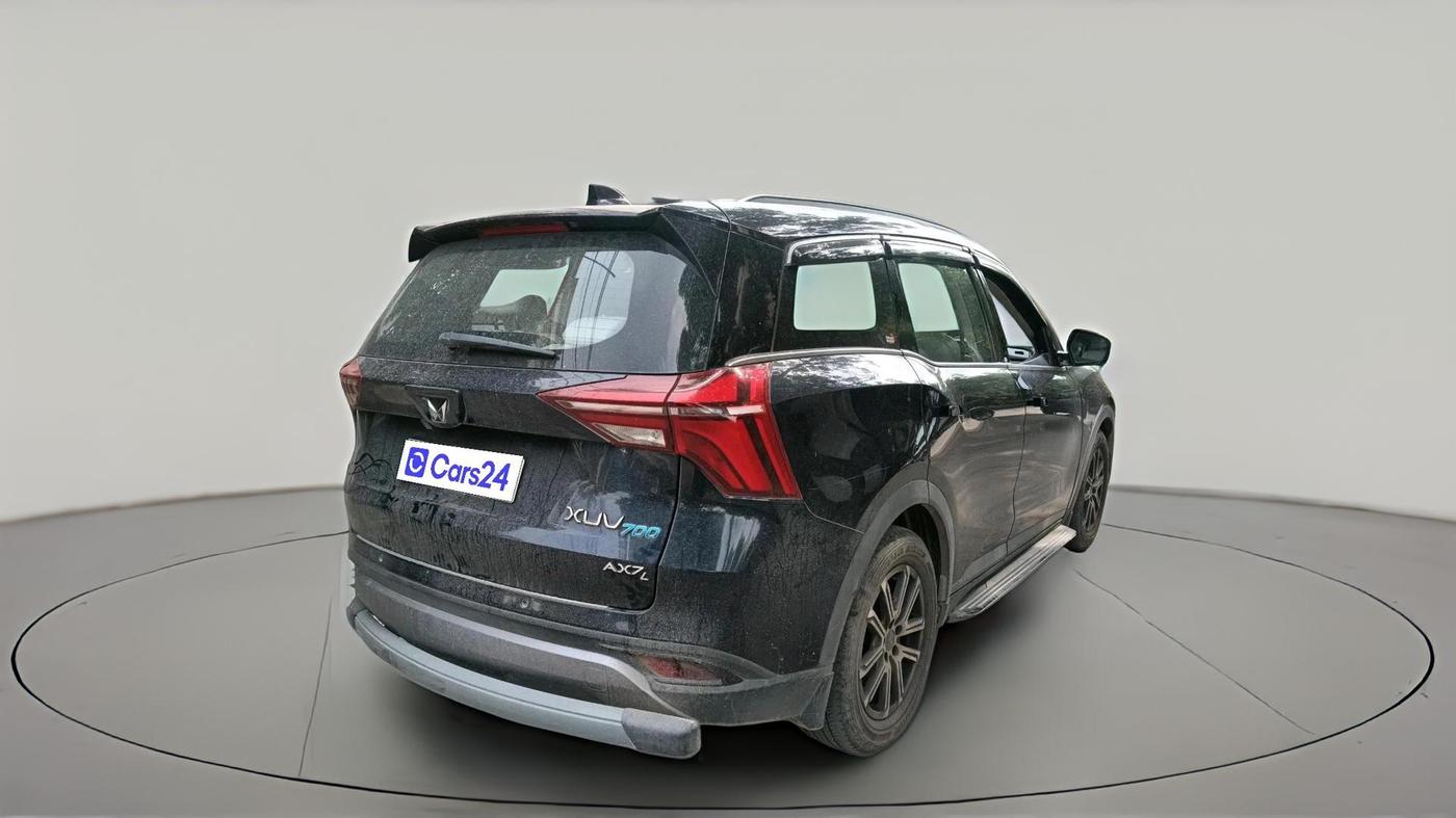 2022 Mahindra XUV700 AX 7 LUXURY D AWD AT 7 STR, Diesel, Automatic, 48,997 km, exterior