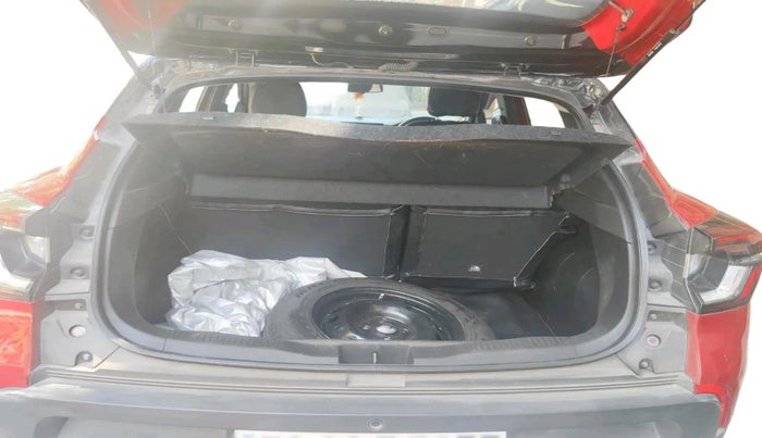 2023 Renault Kiger RXZ AMT DUAL TONE, Petrol, Automatic, 15,195 km, exterior