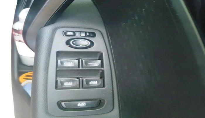 2023 Renault Kiger RXZ AMT DUAL TONE, Petrol, Automatic, 15,195 km, interior