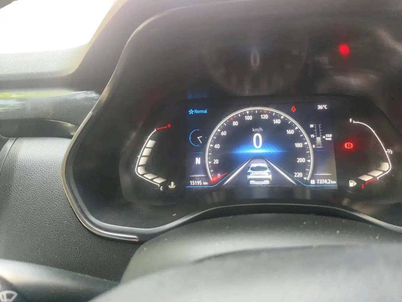 2023 Renault Kiger RXZ AMT DUAL TONE, Petrol, Automatic, 15,195 km, interior