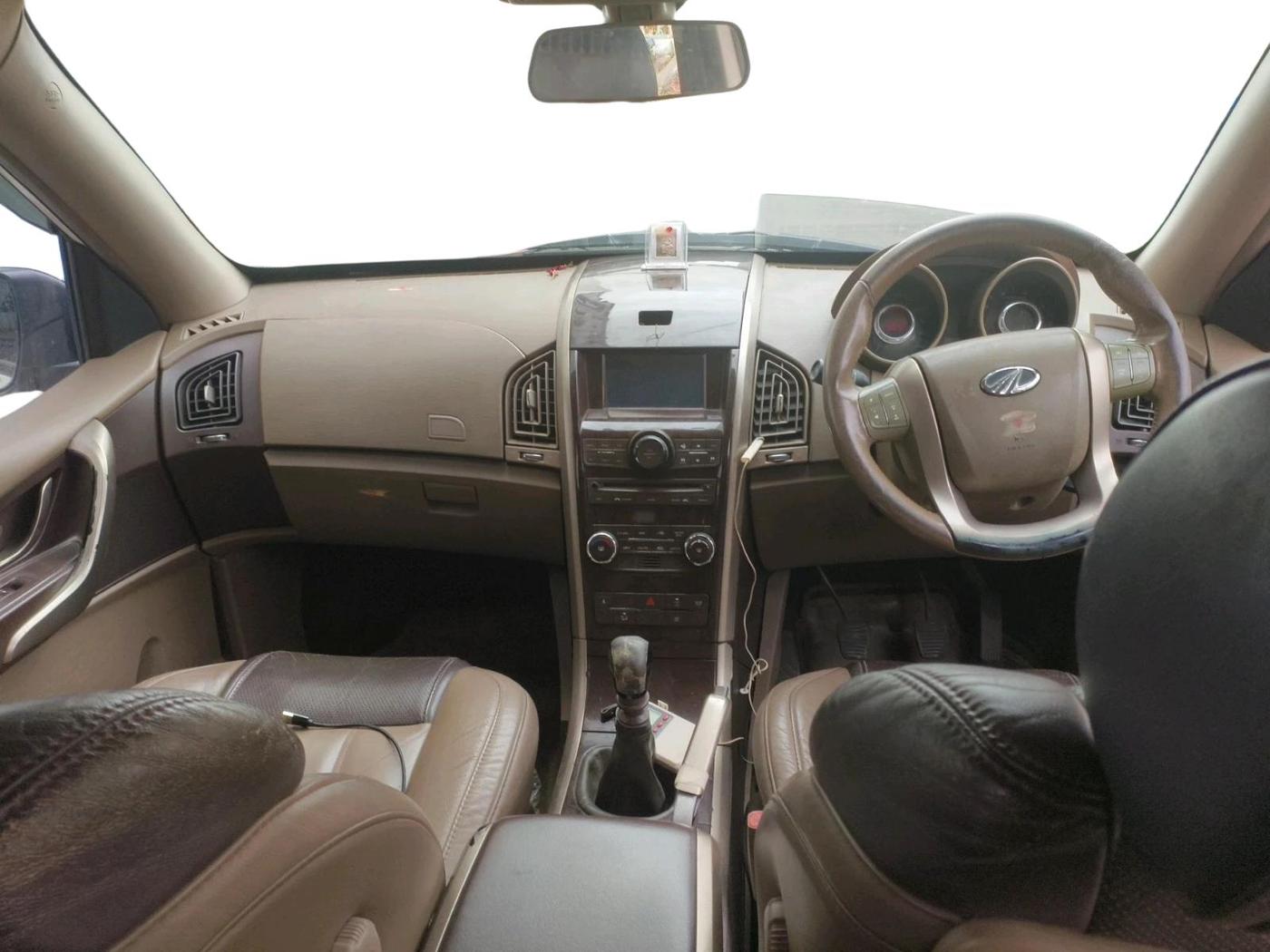 2012 Mahindra XUV500 W8, Diesel, Manual, 1,55,292 km, interior