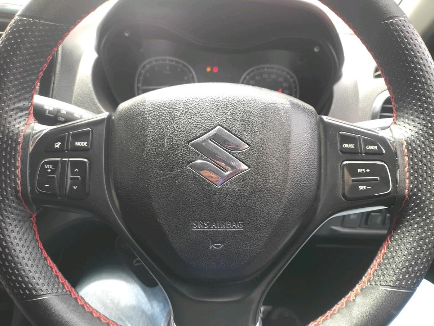 2022 Maruti Vitara Brezza ZXI, Petrol, Manual, 96,354 km, interior