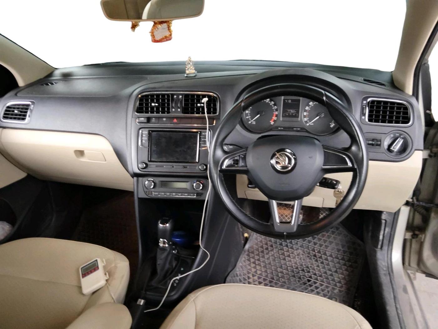 2017 Skoda Rapid STYLE 1.5 TDI AT, Diesel, Automatic, 77,762 km, interior