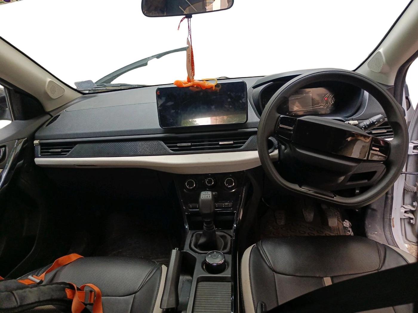 2025 Tata NEXON Pure Plus 1.2 Petrol 6MT, Petrol, Manual, 25,020 km, interior