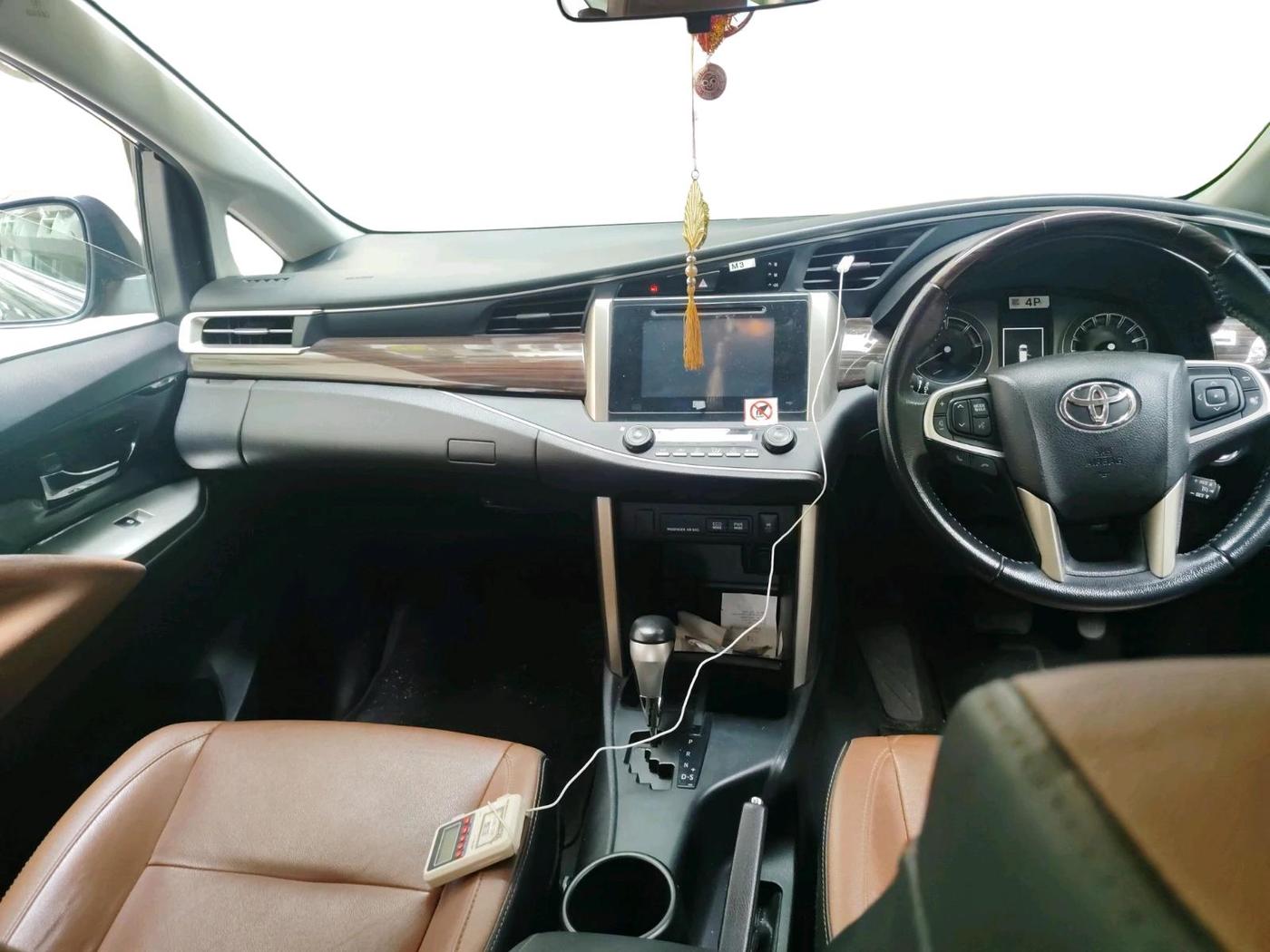 2018 Toyota Innova Crysta 2.8 ZX AT 7 STR, Diesel, Automatic, 69,257 km, interior