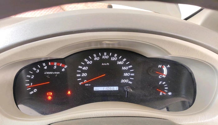 2010 Toyota Innova V 2.5 8 STR, Diesel, Manual, 1,10,661 km, interior