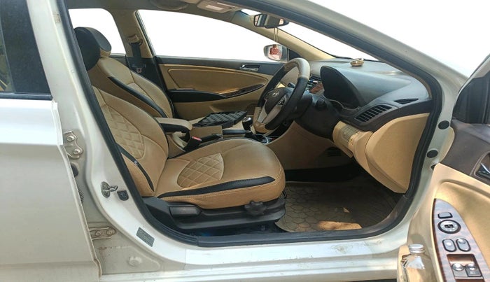 2014 Hyundai Verna FLUIDIC 1.6 VTVT SX, Petrol, Manual, 1,40,087 km, interior