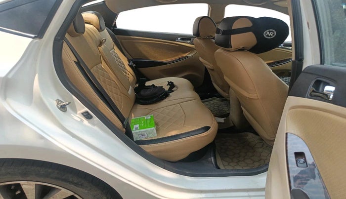 2014 Hyundai Verna FLUIDIC 1.6 VTVT SX, Petrol, Manual, 1,40,087 km, interior