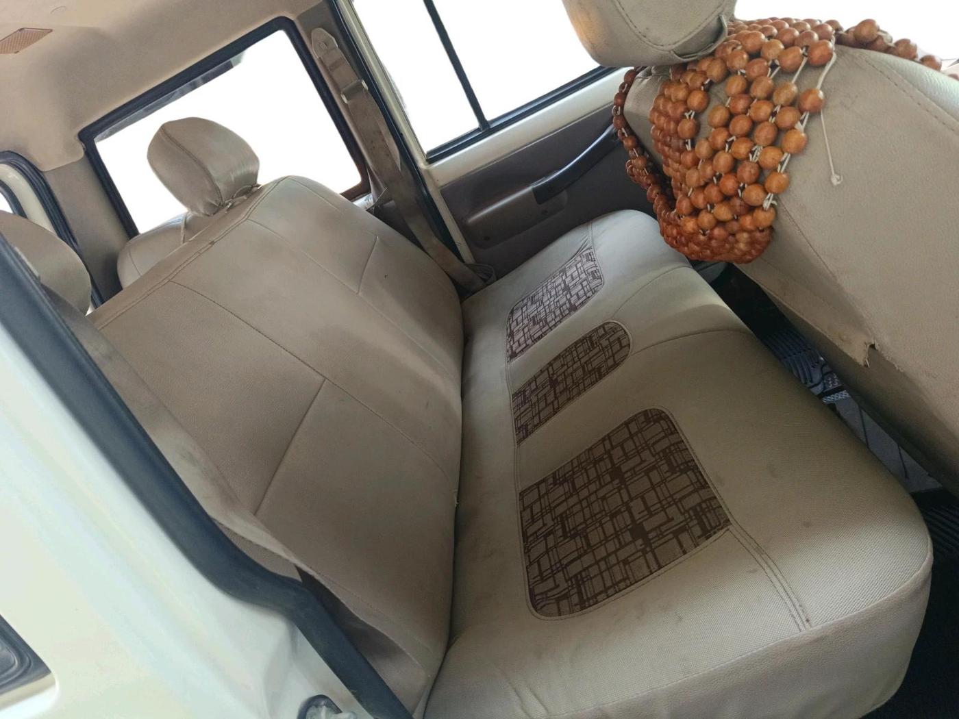 2016 Mahindra Bolero ZLX BS-III, Diesel, Manual, 1,82,878 km, interior