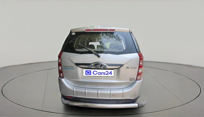 2017 Mahindra XUV500 W10 AT, Diesel, Automatic, 1,00,214 km, exterior