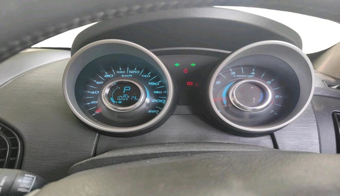 2017 Mahindra XUV500 W10 AT, Diesel, Automatic, 1,00,214 km, interior