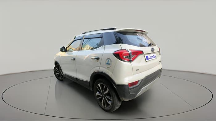 2019 Mahindra XUV300 W8 (O) 1.5 DIESEL, Diesel, Manual, 2,61,183 km, exterior