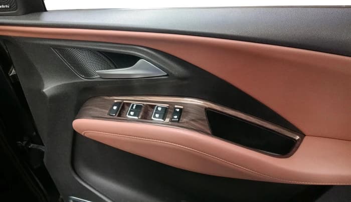 2023 MG HECTOR PLUS SAVVY PRO 1.5 TURBO CVT 6 STR, Petrol, Automatic, 48,611 km, interior