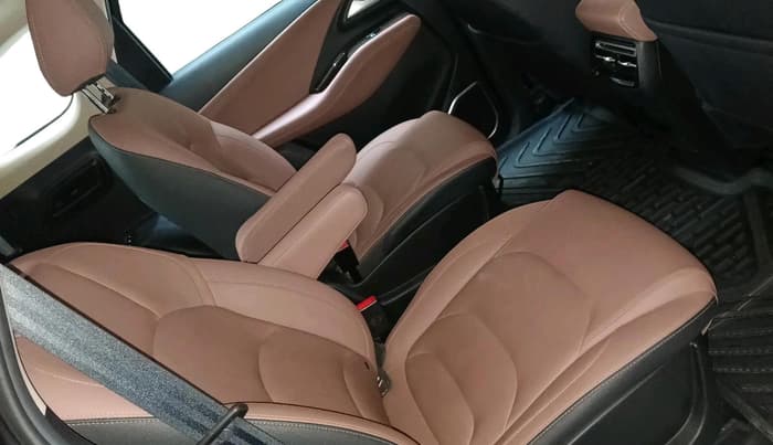 2023 MG HECTOR PLUS SAVVY PRO 1.5 TURBO CVT 6 STR, Petrol, Automatic, 48,611 km, interior