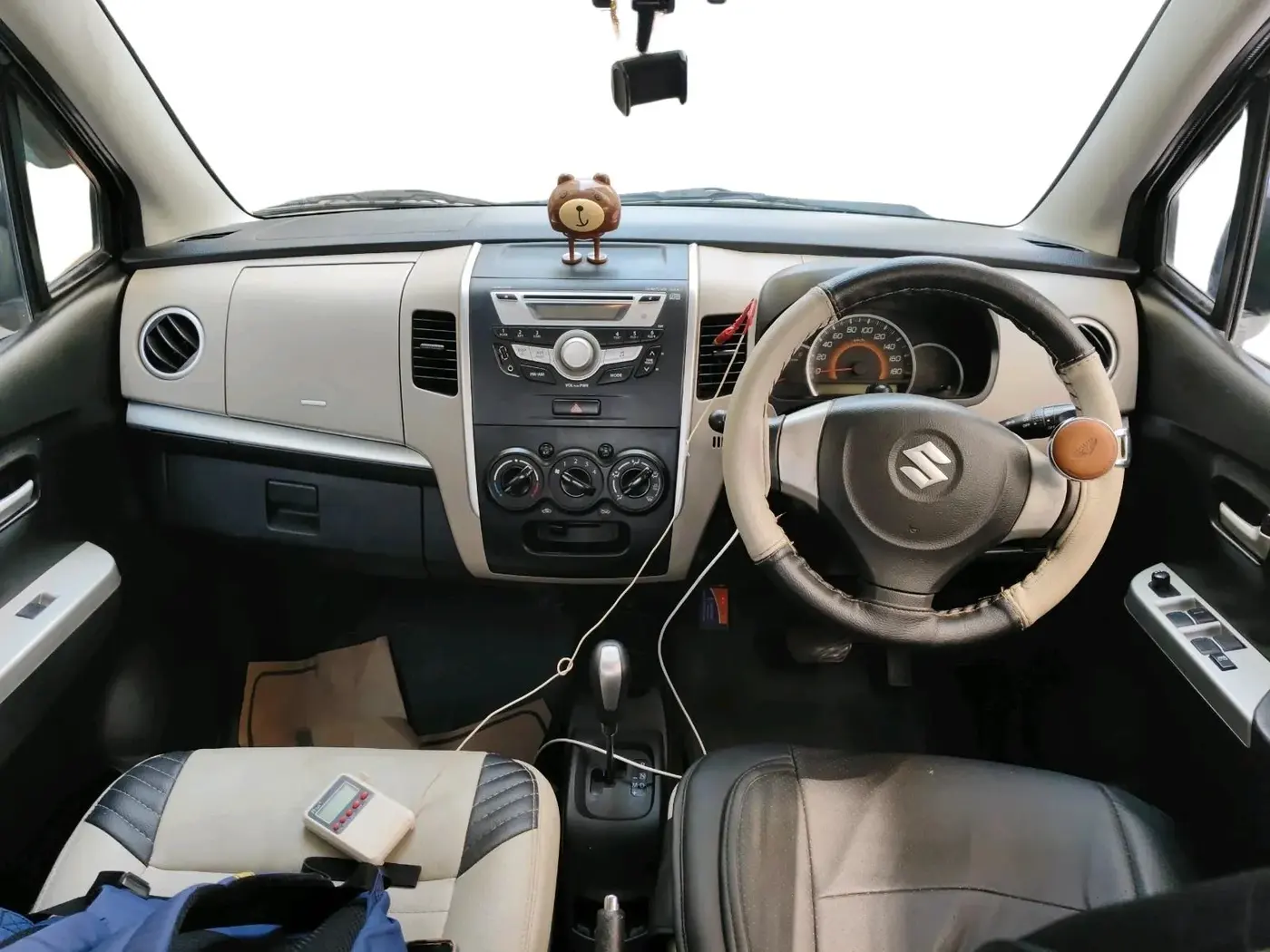 2016 Maruti Wagon R 1.0 VXI AMT, Petrol, Automatic, 64,200 km, interior