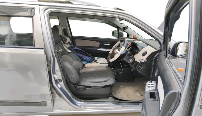 2016 Maruti Wagon R 1.0 VXI AMT, Petrol, Automatic, 64,200 km, interior