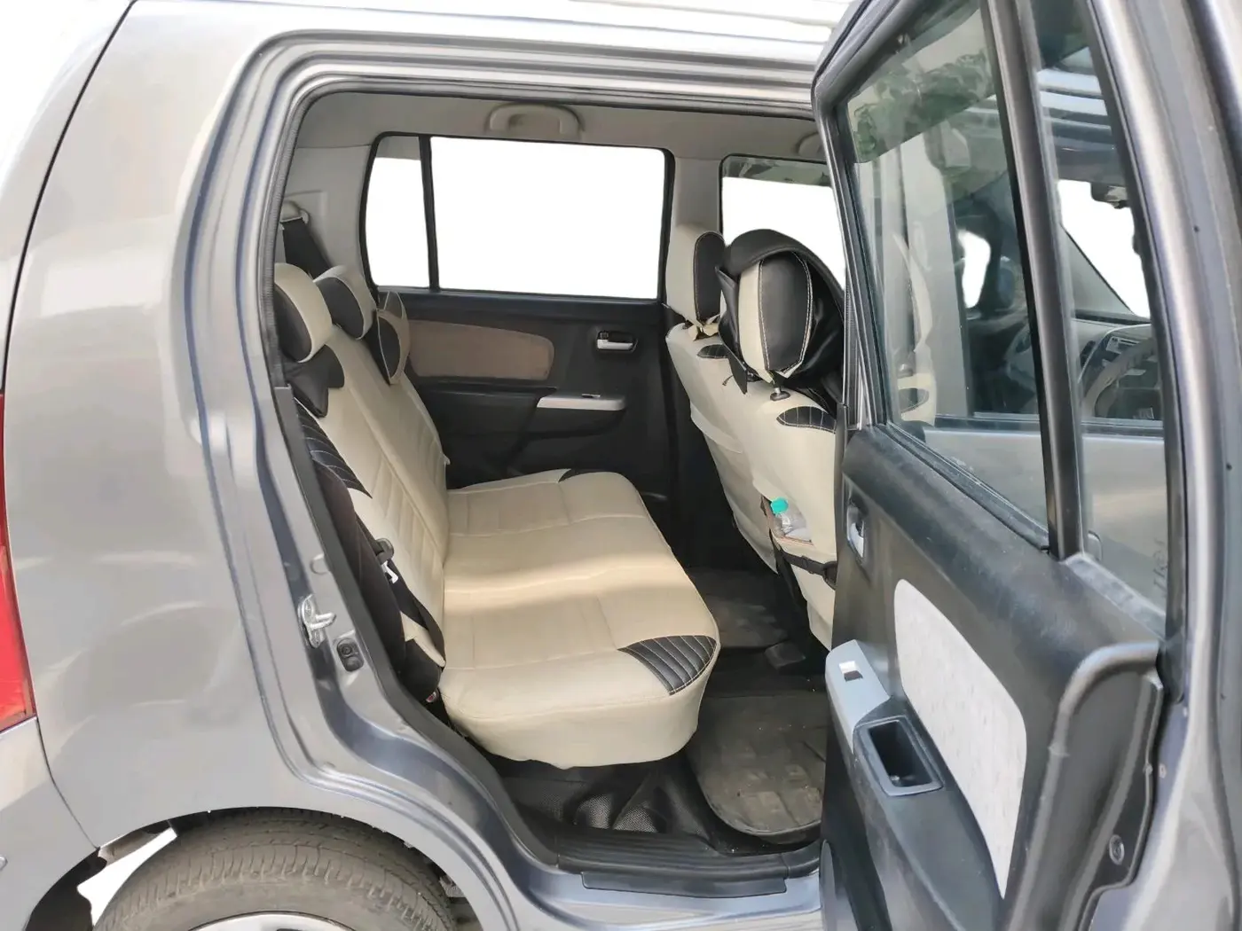 2016 Maruti Wagon R 1.0 VXI AMT, Petrol, Automatic, 64,200 km, interior