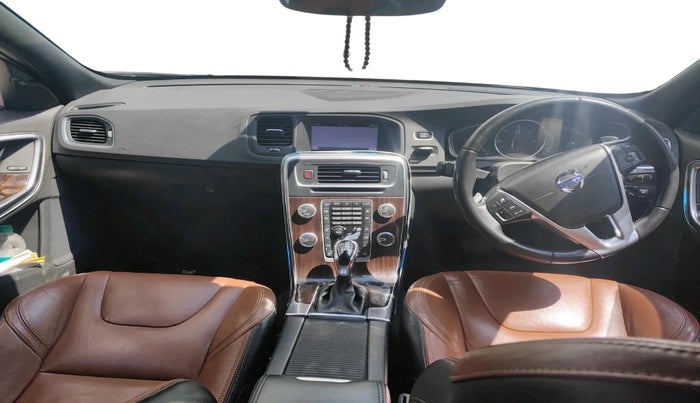 2018 Volvo S60 Momentum D4, Diesel, Automatic, 90,163 km, interior