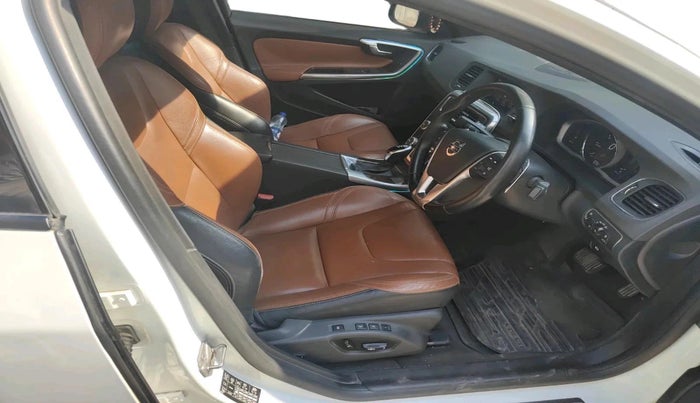 2018 Volvo S60 Momentum D4, Diesel, Automatic, 90,163 km, interior