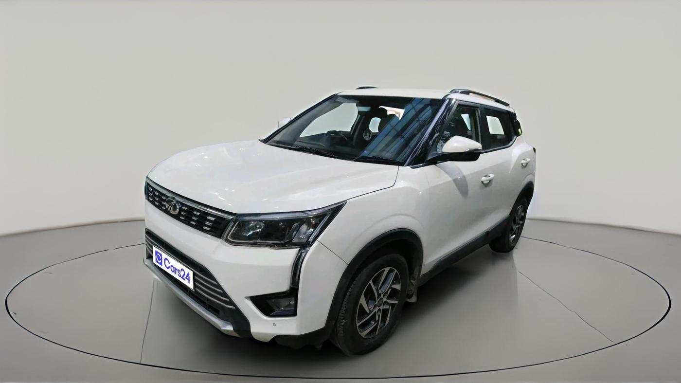 2022 Mahindra XUV300 W8 (O) 1.2 PETROL, Petrol, Manual, 64,883 km, exterior