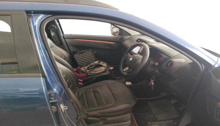 2017 Renault Kwid CLIMBER 1.0, Petrol, Manual, 81,587 km, interior