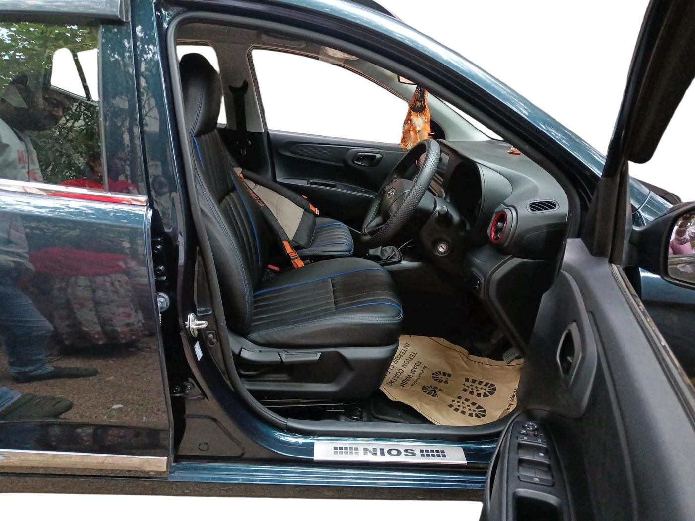 2022 Hyundai GRAND I10 NIOS MAGNA CORPORATE EDITION 1.2 KAPPA VTVT, Petrol, Manual, 7,214 km, interior