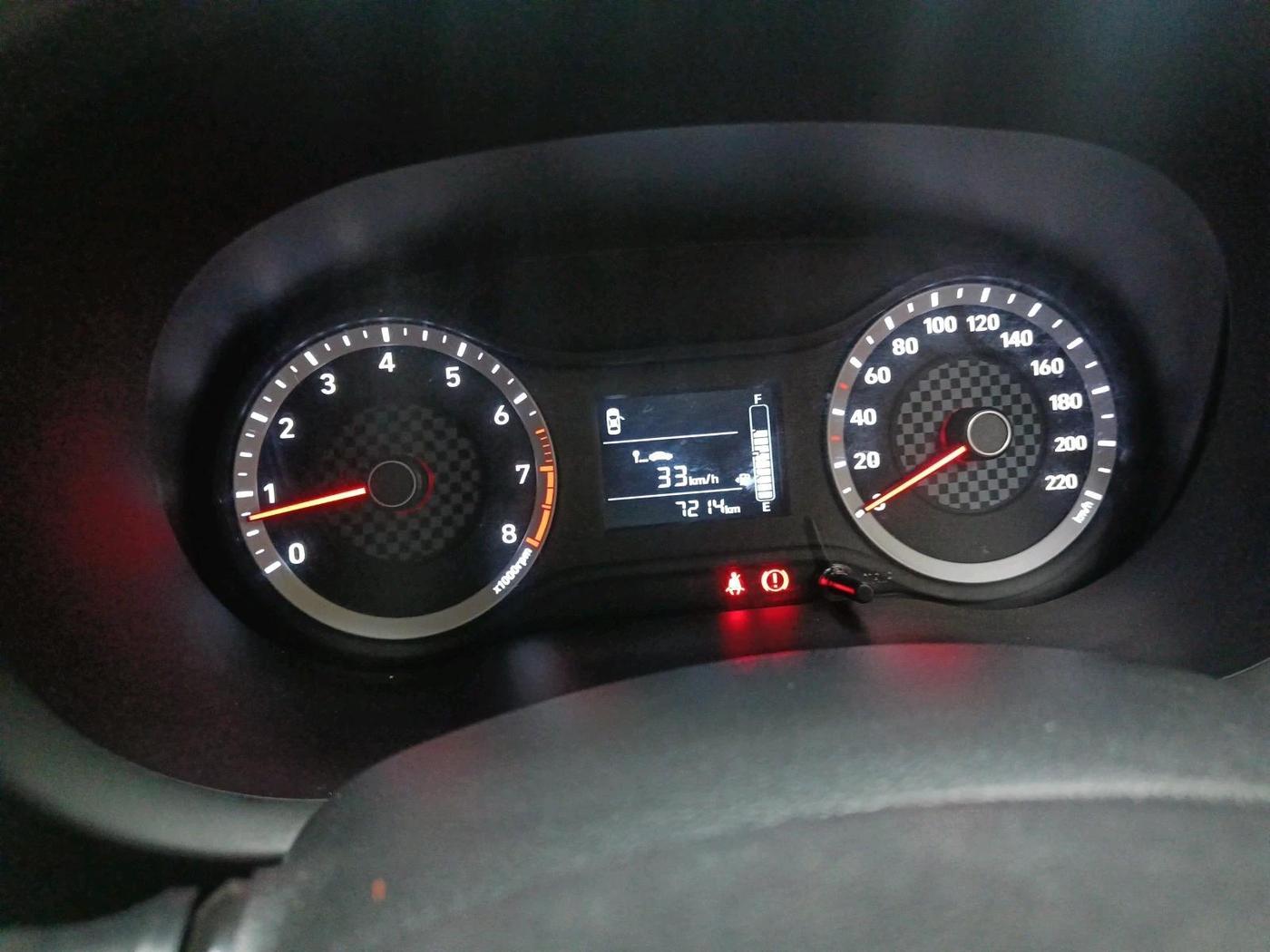 2022 Hyundai GRAND I10 NIOS MAGNA CORPORATE EDITION 1.2 KAPPA VTVT, Petrol, Manual, 7,214 km, interior