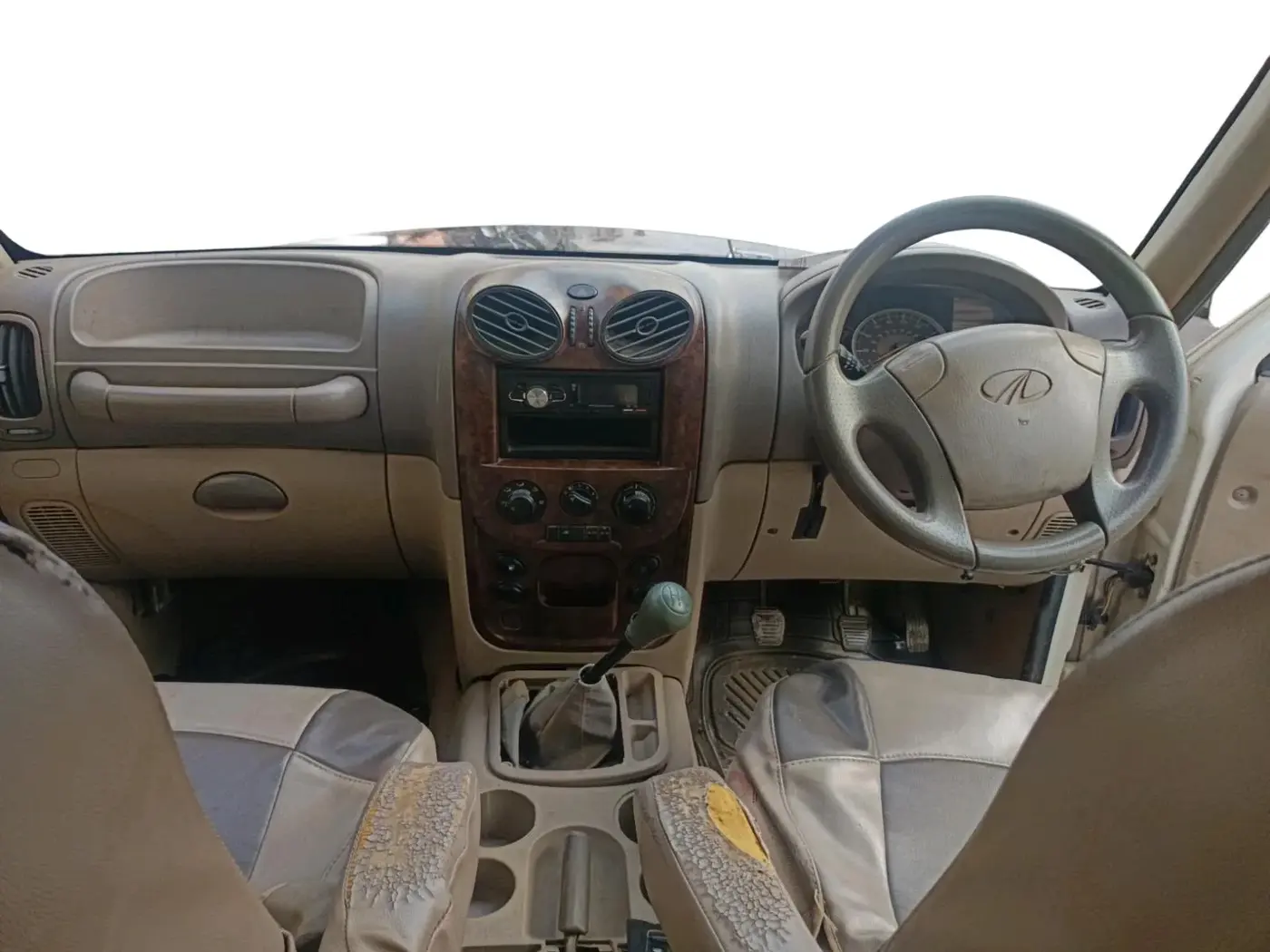 2006 Mahindra Scorpio SLX 2.6 TURBO 7 STR, Diesel, Manual, 93,745 km, interior
