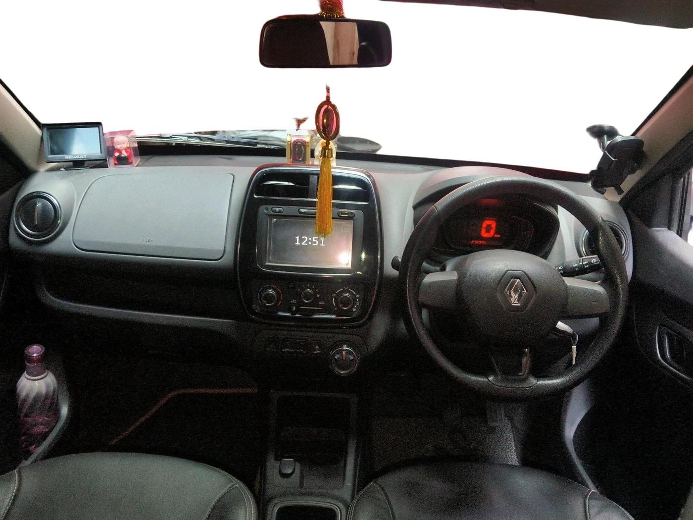 2018 Renault Kwid RXT 1.0 AMT, Petrol, Automatic, 27,294 km, interior