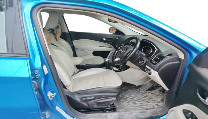 2017 Jeep Compass LIMITED 2.0 DIESEL, Diesel, Manual, 1,94,450 km, interior