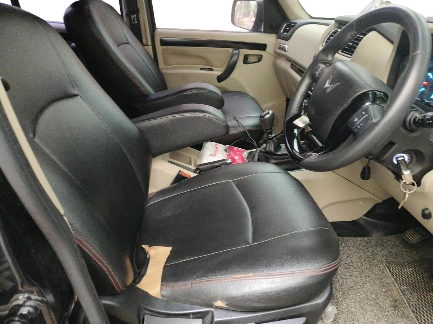 2022 Mahindra SCORPIO CLASSIC S11 7STR, Diesel, Manual, 70,057 km, interior