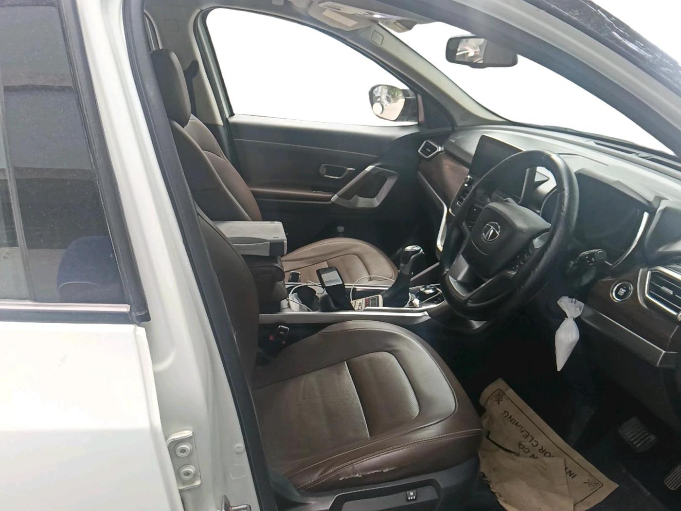 2022 Tata Harrier XZA PLUS 2.0L, Diesel, Automatic, 75,814 km, interior