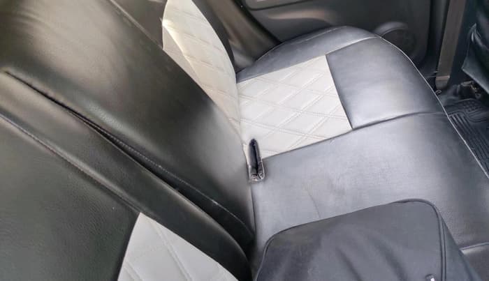 2013 Maruti Ritz LXI, Petrol, Manual, 1,46,532 km, interior