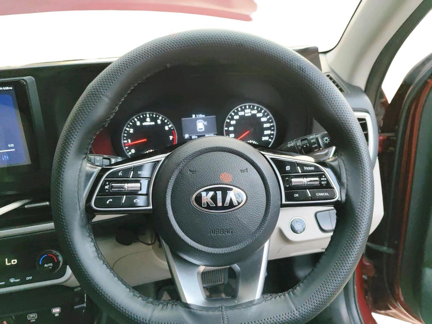 2020 KIA SELTOS HTX 1.5 CVT PETROL, Petrol, Automatic, 35,820 km, interior