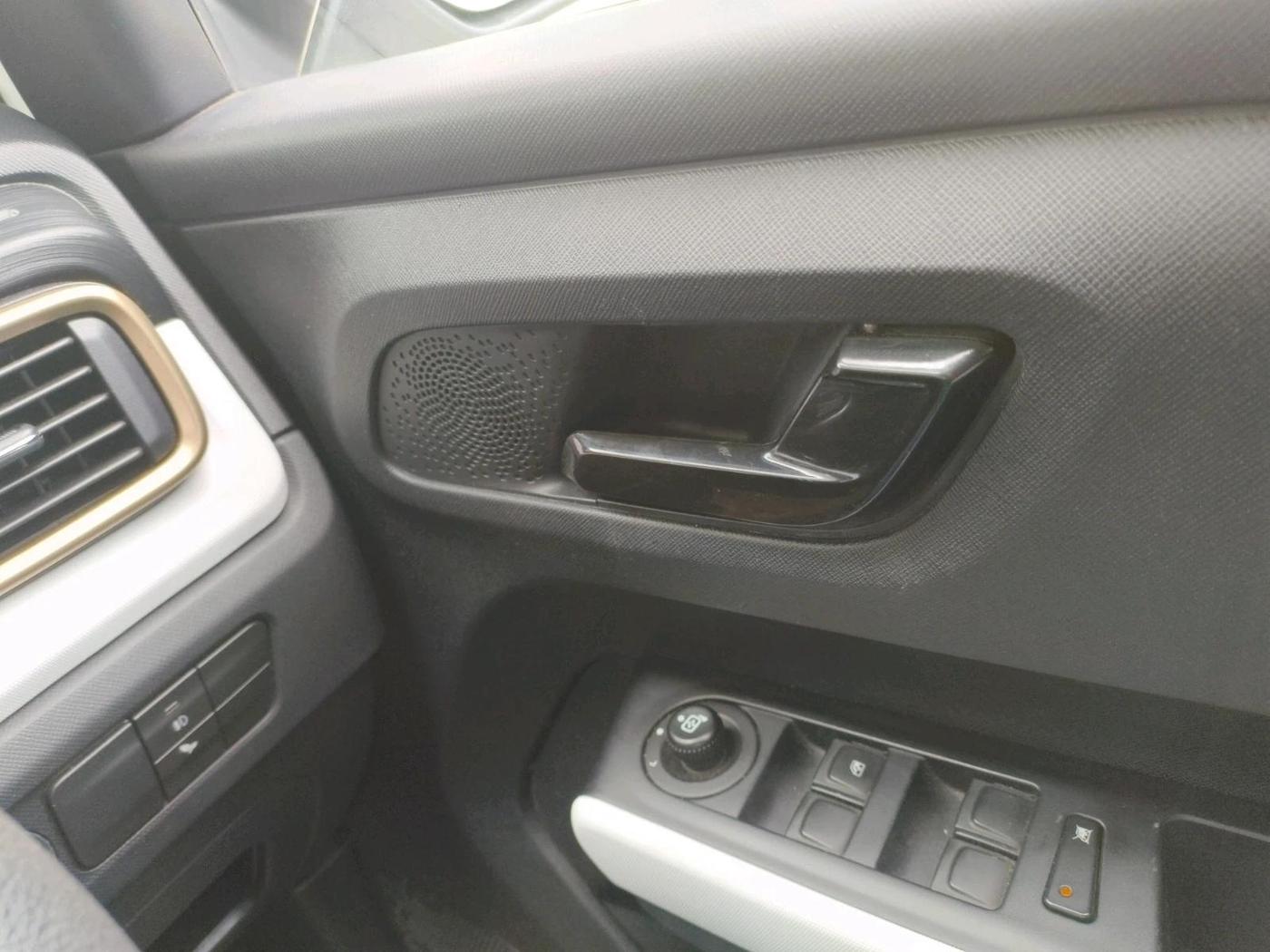 2022 Tata PUNCH ACCOMPLISHED AMT, Petrol, Automatic, 39,642 km, interior