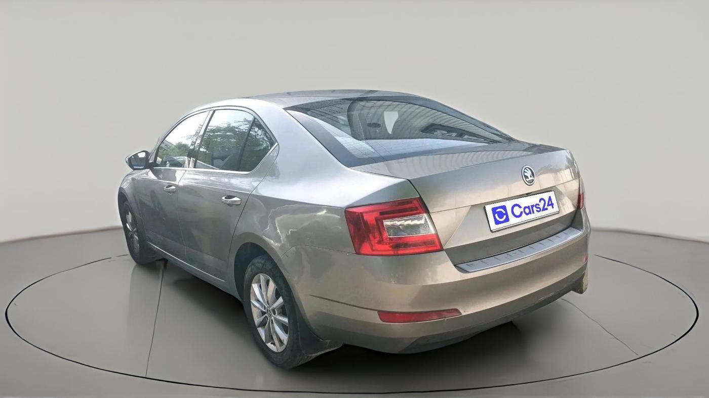 2016 Skoda Octavia 2.0 TDI CR STYLE PLUS AT, Diesel, Automatic, 84,475 km, exterior