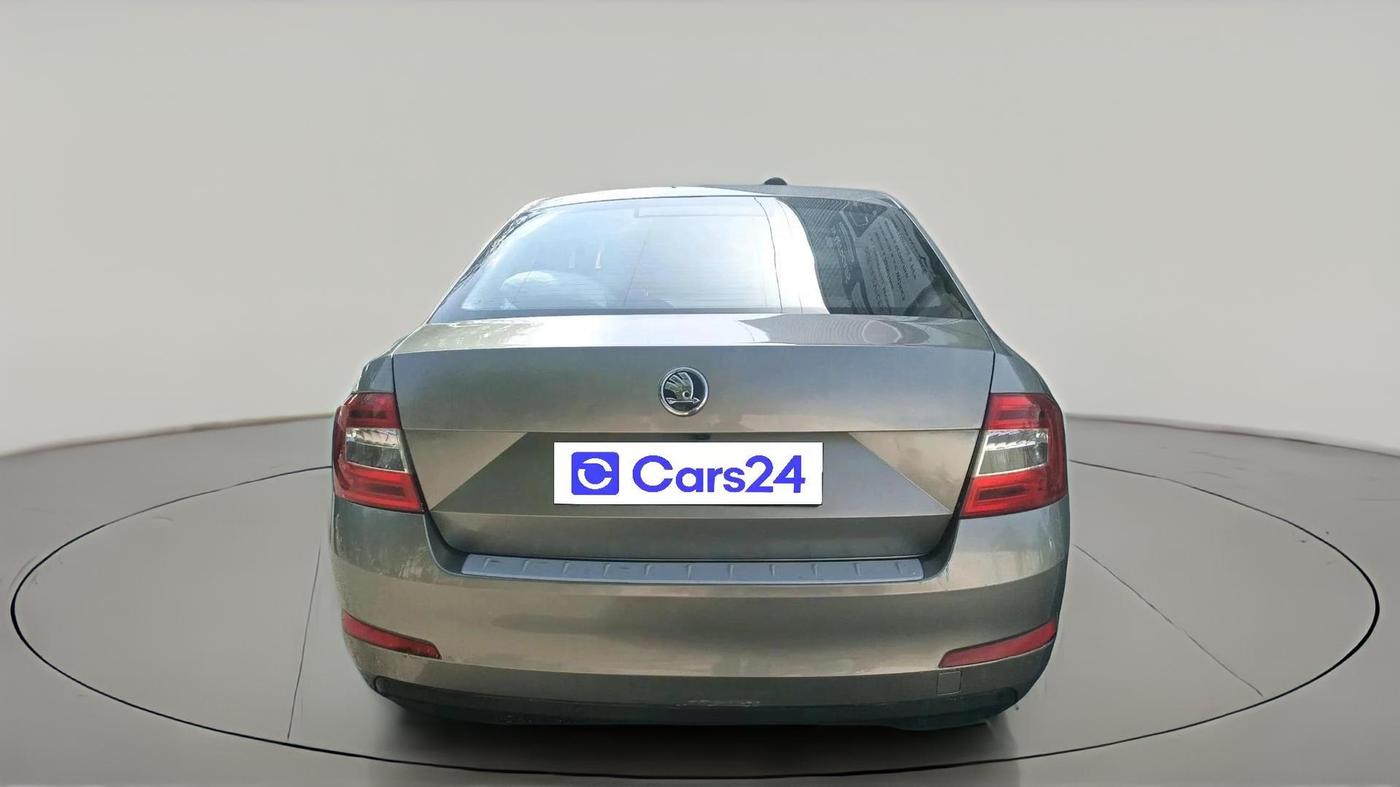 2016 Skoda Octavia 2.0 TDI CR STYLE PLUS AT, Diesel, Automatic, 84,475 km, exterior