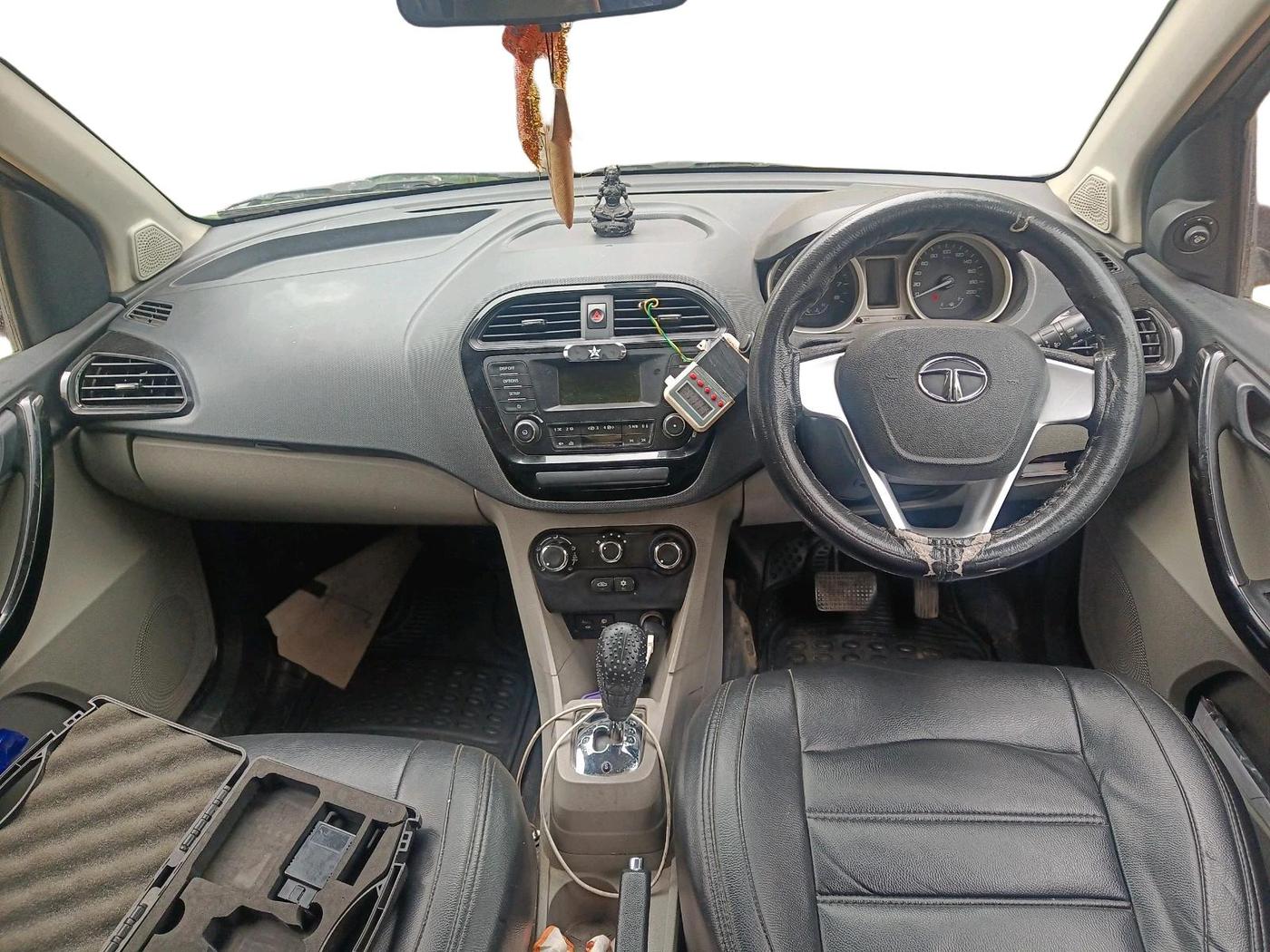 2017 Tata Tiago XTA PETROL, Petrol, Automatic, 1,51,085 km, interior