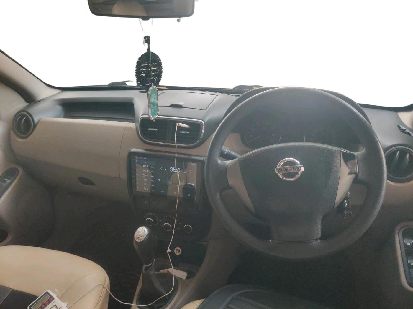 2013 Nissan Terrano XL (D), Diesel, Manual, 1,23,809 km, interior